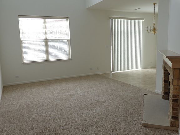 4th image of 526 Heritage Ct #526