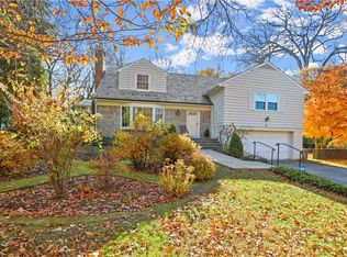 9 Leggett Rd, Bronxville, NY 10708