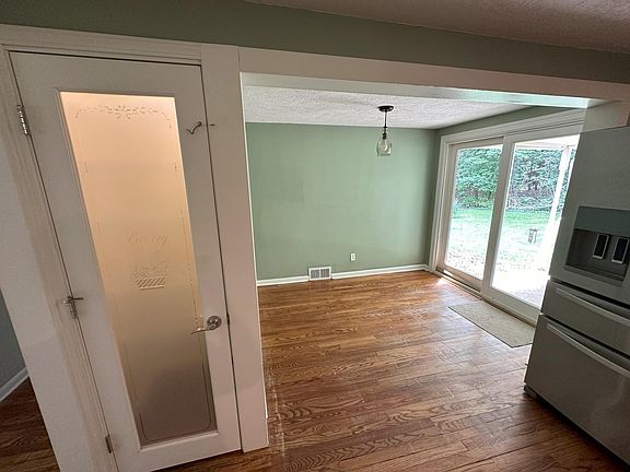 4th image of 2538 Revere Dr