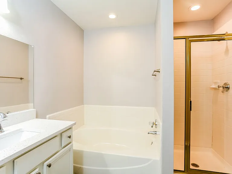 2716 Wild Grove Ln — Photo 13