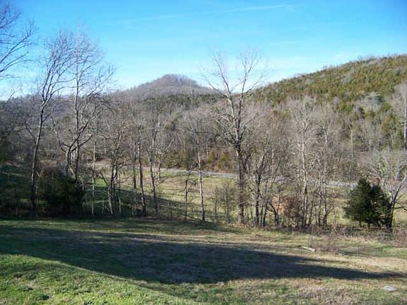 5th image of 329 Richardson Hollow Ln