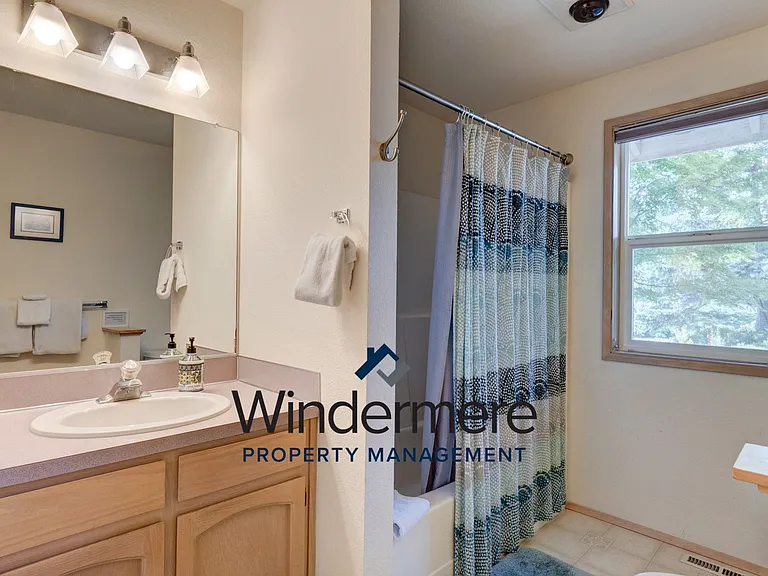 508 Grandview Dr — Photo 21