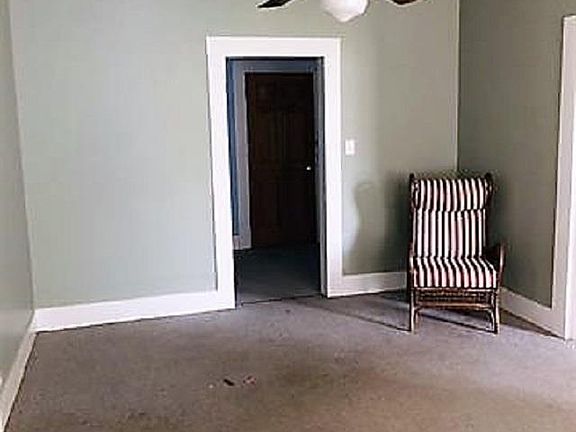 3rd image of 410 E Madison Ave