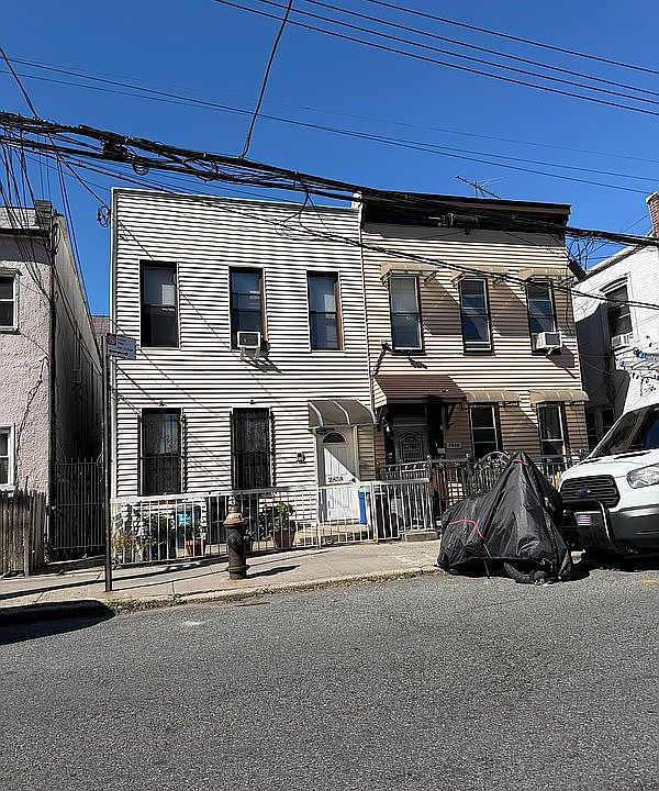 1st image of 2858 Brighton 3rd St