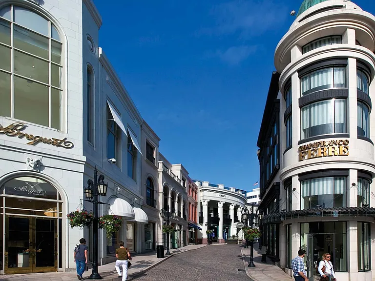 Centrally located just two blocks from Beverly Hills