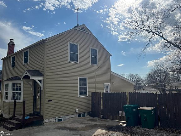 4th image of 814 N Sycamore St