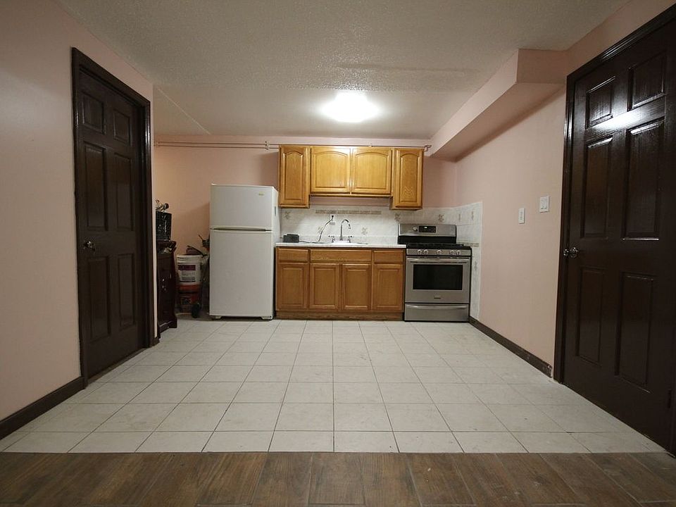 1st image of 617 E 102nd St #1