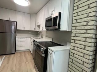 5657 W Fullerton Ave APT 208, Chicago, IL 60639