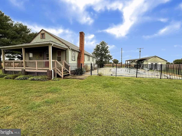 4479 Coles Point Rd, Hague, VA 22469
