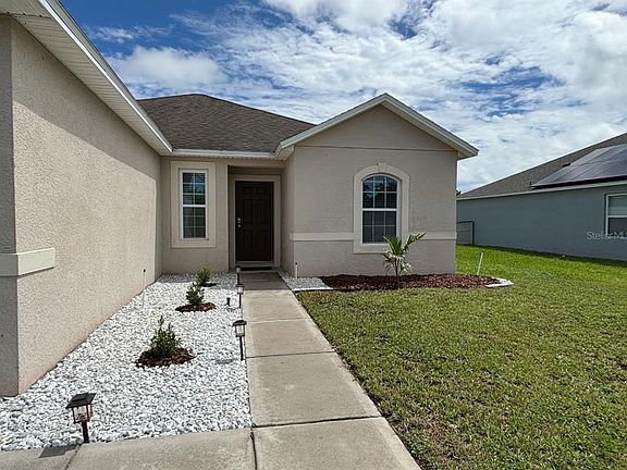 3rd image of 724 LAKE CUMMINGS BOULEVARD