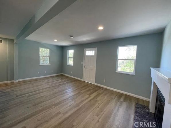 6818 Santa Susana Pass Rd