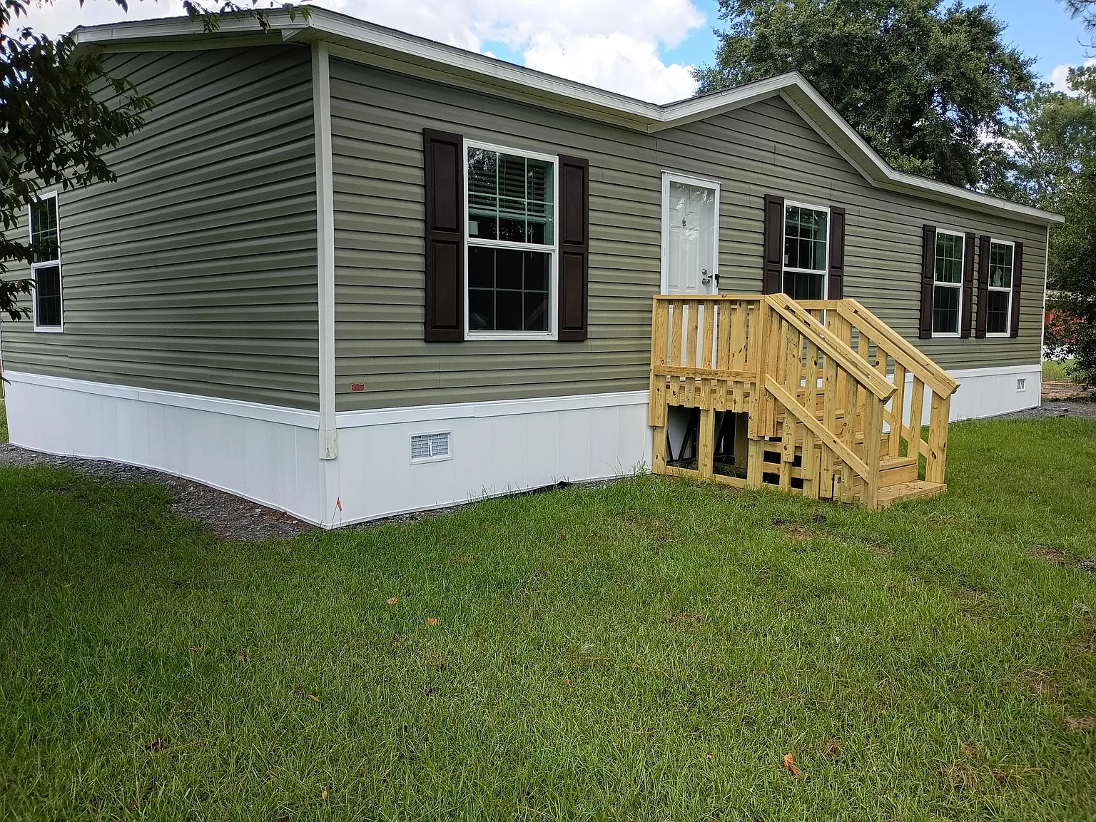 3 bed, 1344 sqft, $1,100 — Photo 1