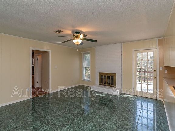 4th image of 1140 Brookwood Dr