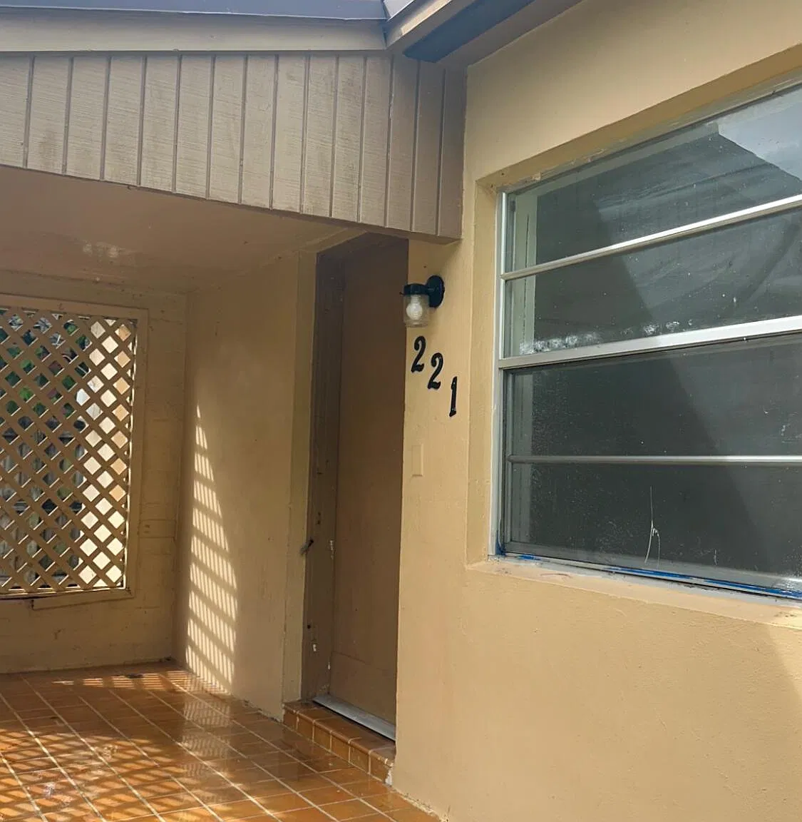 2 bed, 1.0 bath, 900 sqft, $2,100 — Photo 1