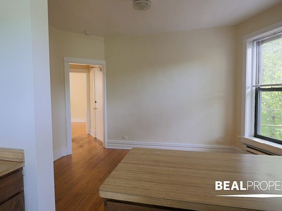 5th image of 438 W Belden Ave APT 13