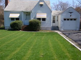 340 Demott Ln, Somerset, NJ