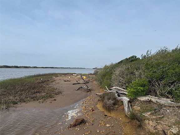 3rd image of County Road 259