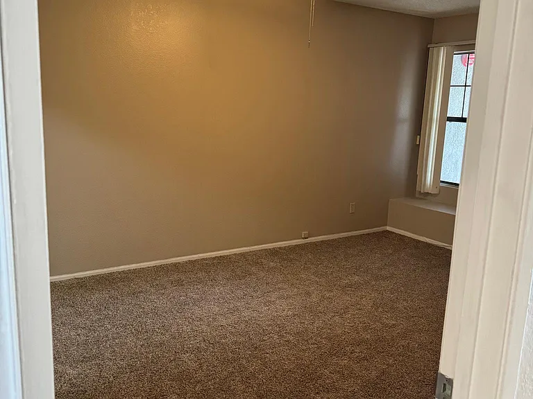 16645 Valencia Ave #1C — Photo 12