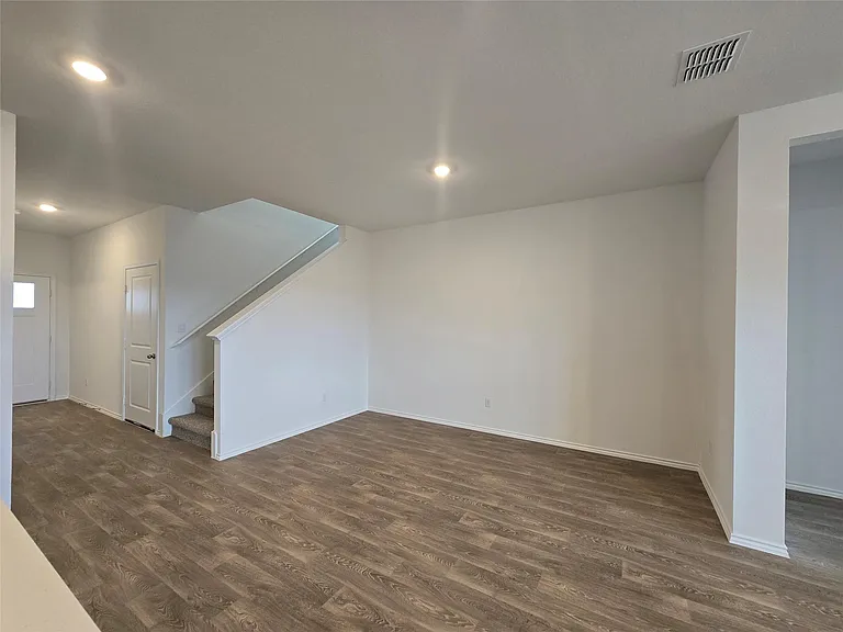 352 San Juan Trl — Photo 16