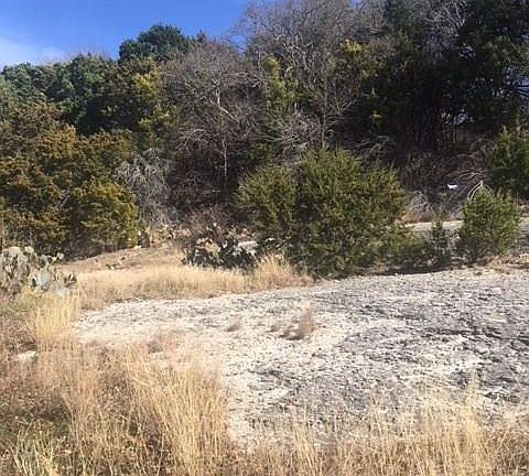5th image of 821 Cliffside Dr