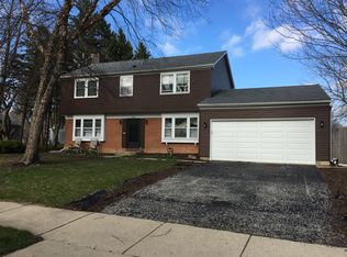 113 Cedarbrook Rd, Naperville, IL 60565