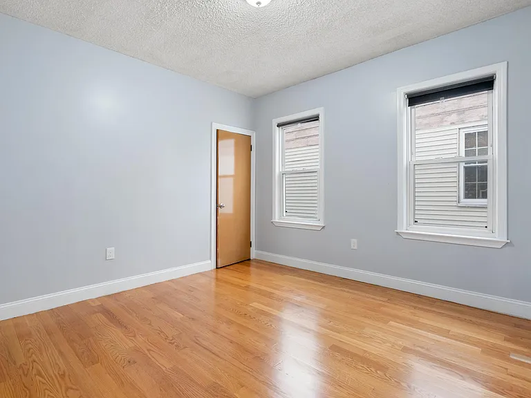 97 Welles Ave #3 — Photo 3