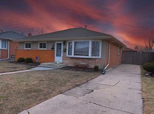 8732 S 50th Ave, Oak Lawn, IL 60453