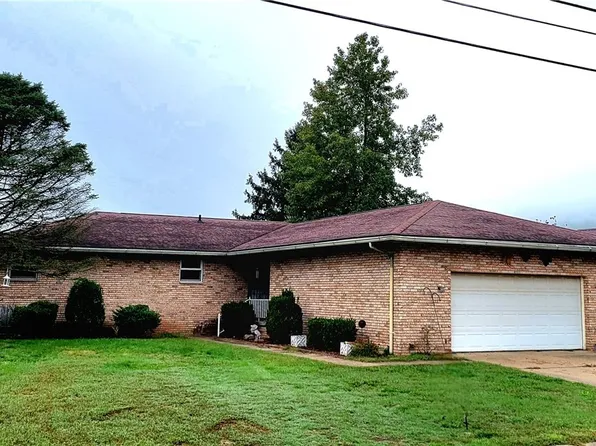 809 Brentwood Dr, Belpre, OH 45714