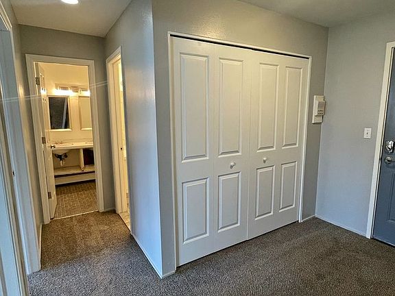 5th image of 207 Ballard St APT 104