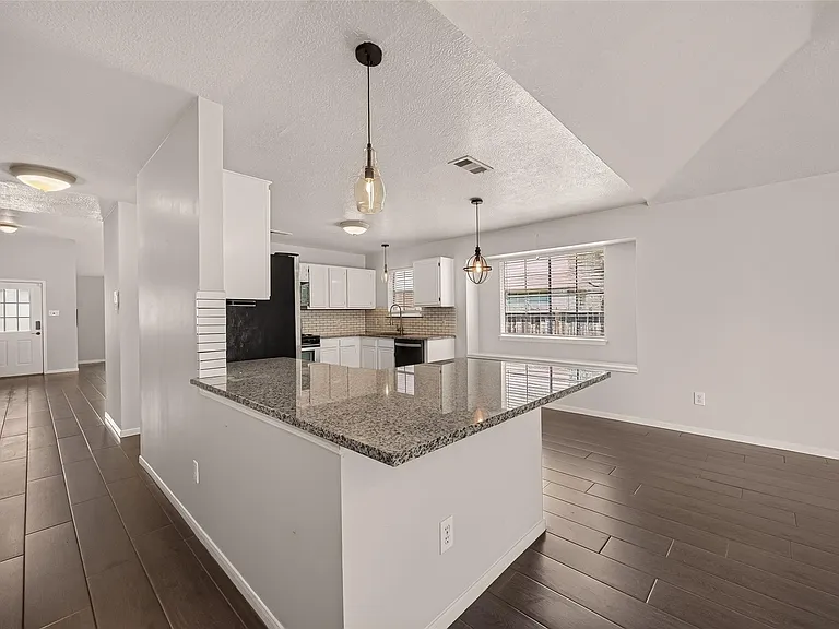 22619 Old Church Ln — Photo 16