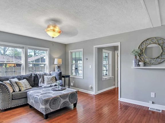 4th image of 1368 Spellman Ave