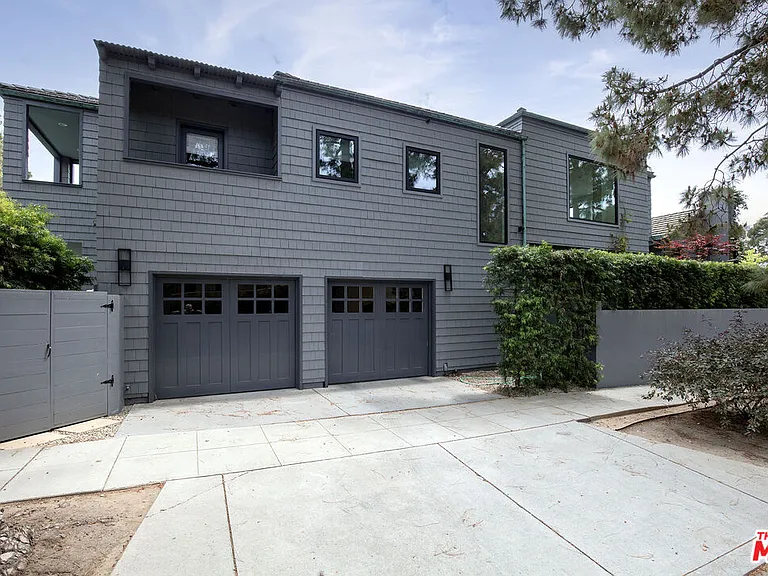 703 25th St — Photo 34