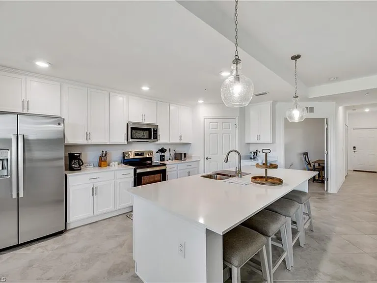 Grassland Ln — Photo 10