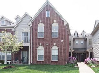 1105 Addington Ln, Ann Arbor, MI 48108