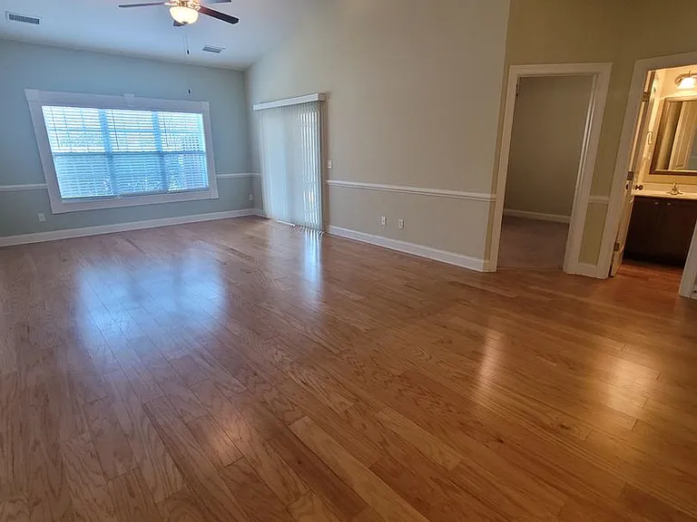 1131 Shellbank Ln — Photo 5