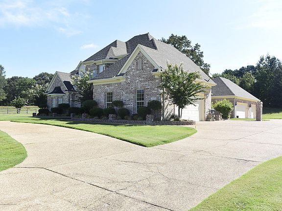 2nd image of 1974 Saulsberry Dr