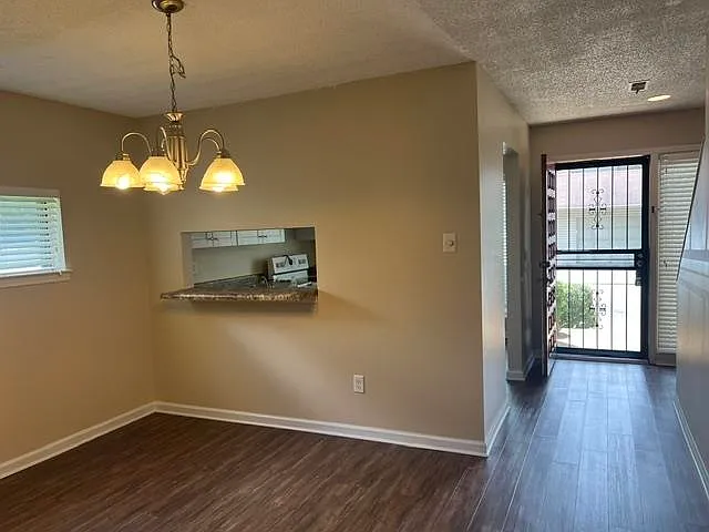 2 bed, 2.5 bath, 1338 sqft, $1,500 — Photo 3