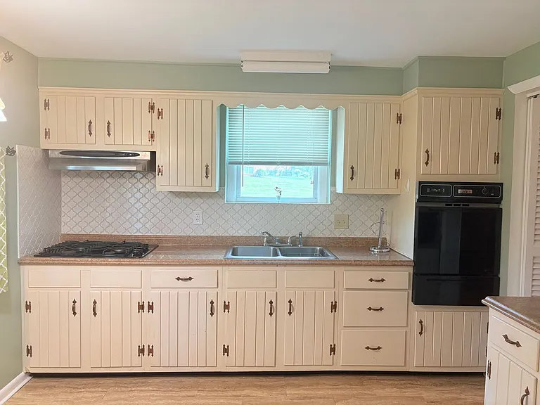 6192 Northwood Dr — Photo 4