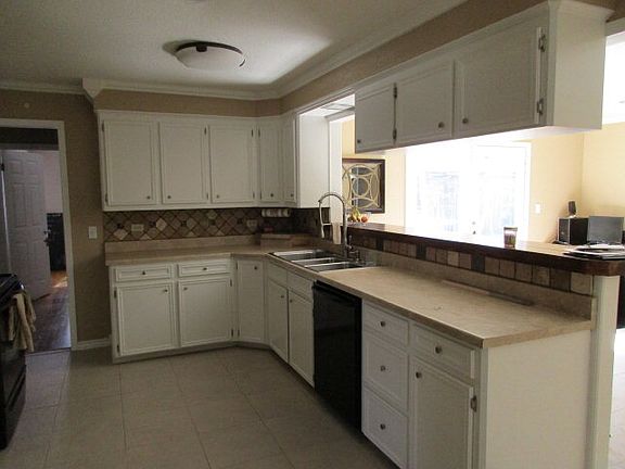 5th image of 108 Ringgold St