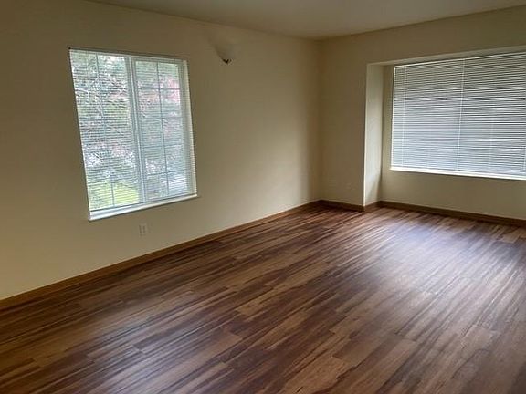 2nd image of 2643 Blewett Pass Ave #4