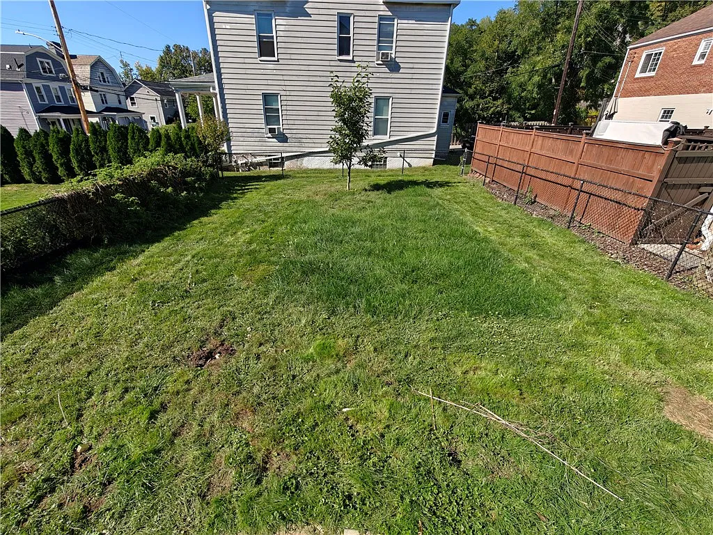5 bed, 2007 sqft, $3,500 — Photo 2