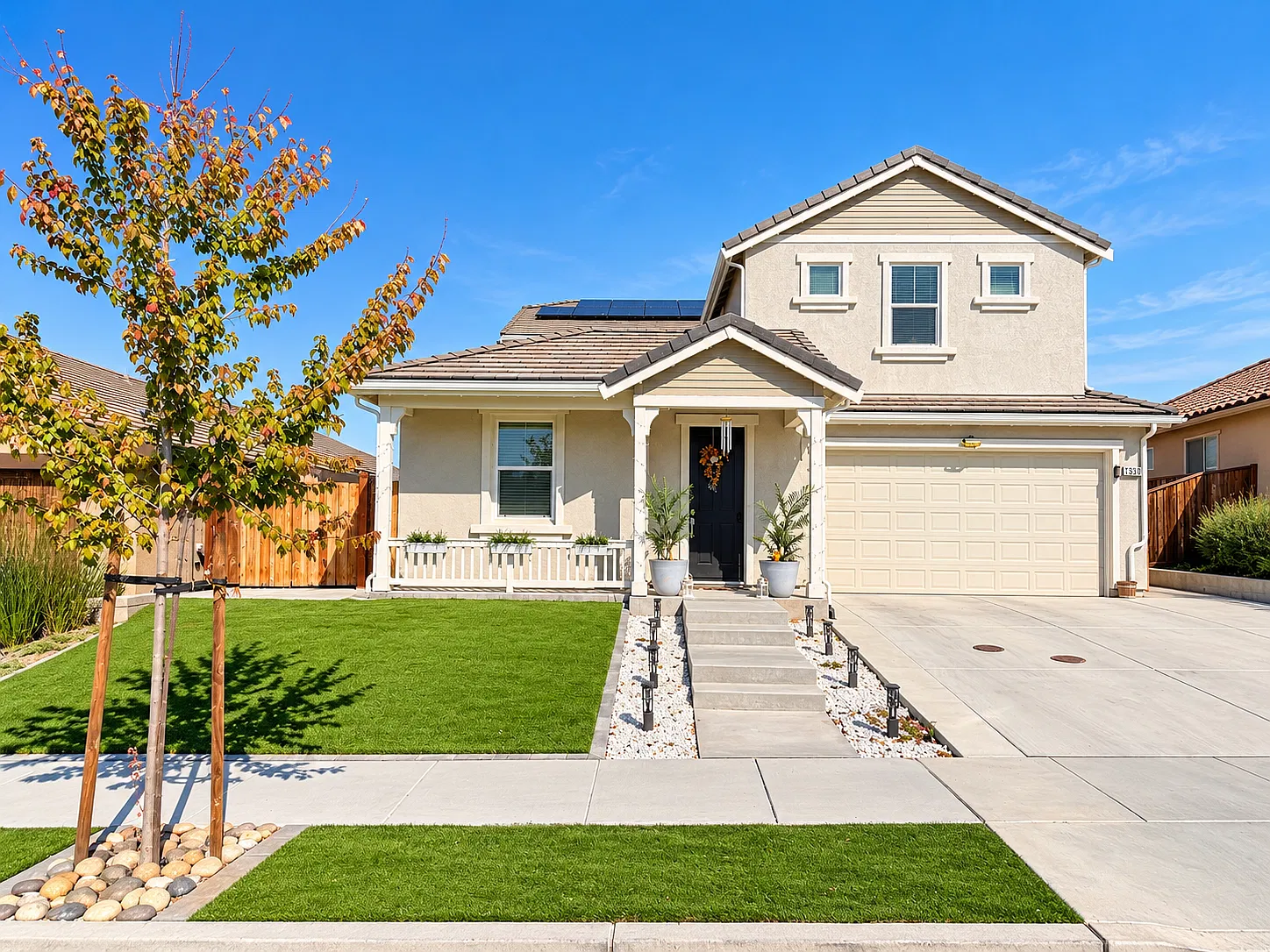 5 bed, 4.5 bath, 3700 sqft, $4,799 — Photo 1