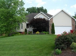 304 Glen Oaks Dr, Johnson City, TN 37615