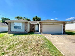 4112 W Madison St, Springfield, MO 65802