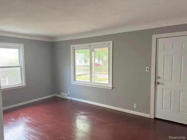 640 Crawford St, Flint, MI 48507