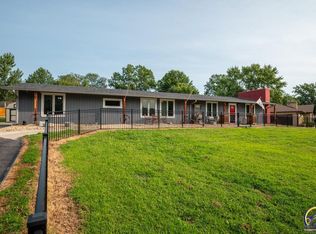 4738 SW Cedar Crest Rd, Topeka, KS 66606