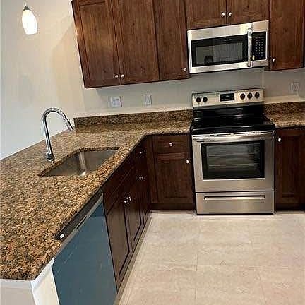 4th image of 1609 Savona Pkwy W