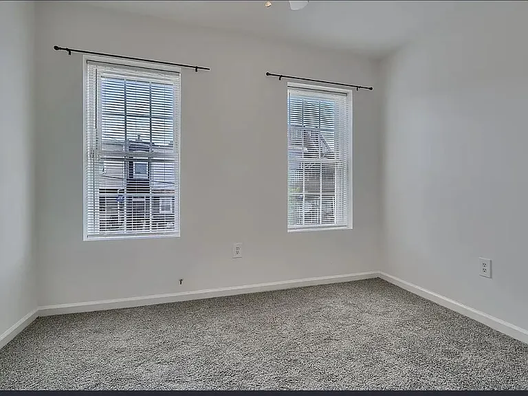 104 N Rose St — Photo 6