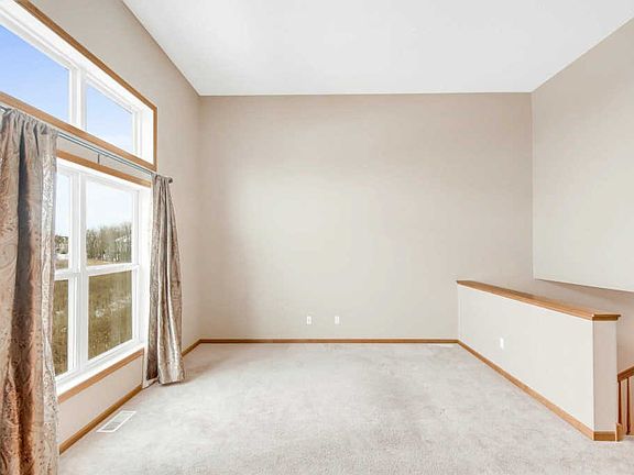 4th image of 15332 Freedom Dr N