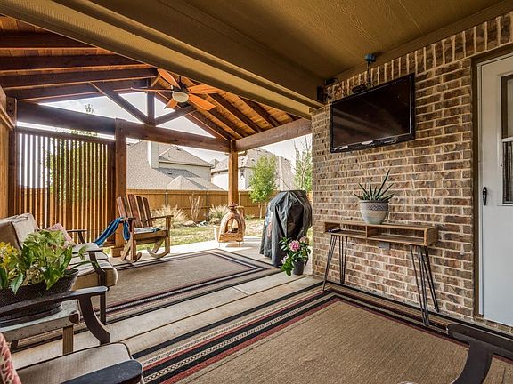 4th image of 4328 Woodcrest Pl
